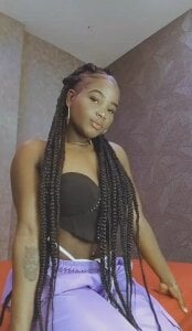 IrisHerrera_ Do you want me on ur bed? Foto 3