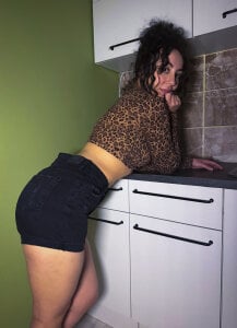 curly_jade Wildly me 🐆 Pic 5