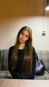 Julie_Castle Public Pic 4