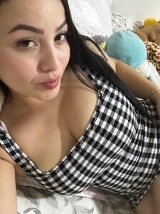 OliviaValenttiPublic Bild 8