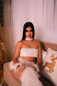 ivonny___ This Christmas, we fuck under the tree. Pic