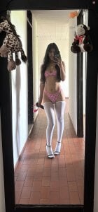 Laura_Jann Public Pic 4