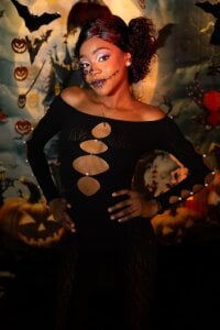 carlafontaine happy halloween🎃🔥 Pic 5