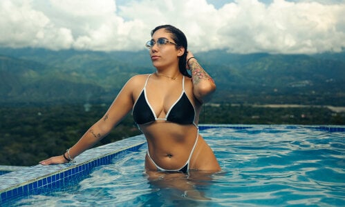 Nikki_vega Pool & Swimming Time 👙🌊😋 Pic 9