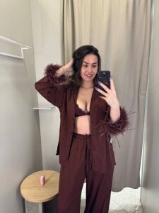 MiraBlaze_ Public Pic