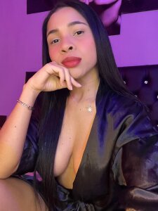 ❤️ de AmberBronw  2 photos