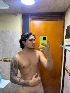 daniel6916 H O T B O D Y Pic