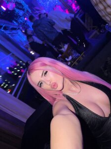 Miky_Lust Public Pic 9