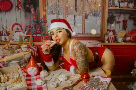 AGATHASMITH5 Christmas Seduction 🎁🔥 Pic 4