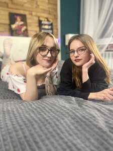 Mila_Mia's Sex Photo Gallery with Nude Pics | Stripchat