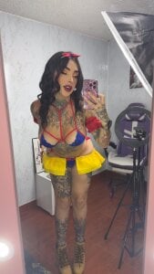 BunnyLola2 come and eat the apple 🍏 Foto 4