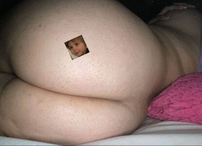 Scarlet_noire_outdoors_ Public Pic