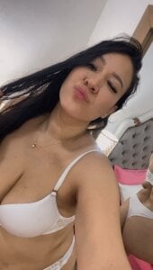 Mia_Roush09 Public Pic 2