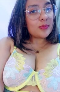 PandoraCherry_ Public Pic 4