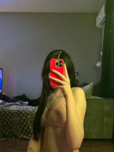 Creamy_Lolli Public Pic 3