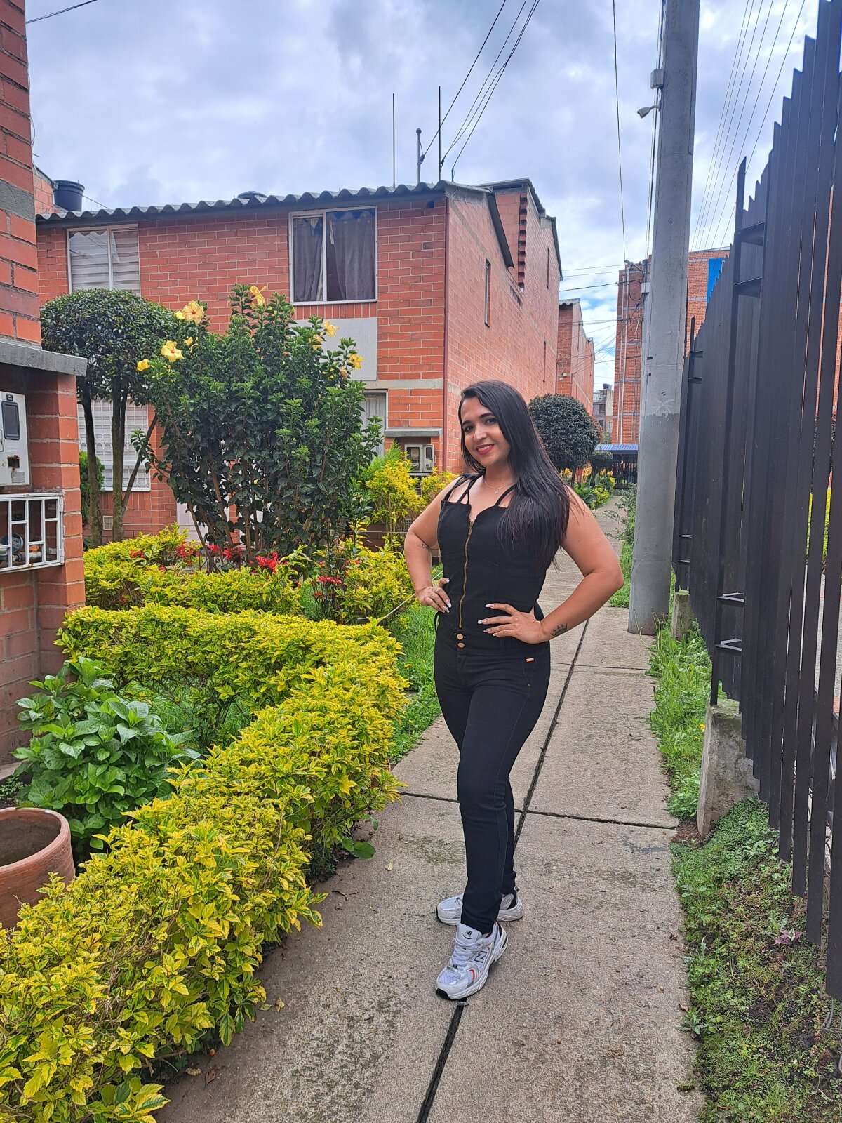 صور SARAMISHA الرائجة  3516