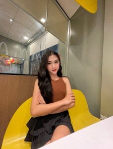 Lucy-penelope Public Pic 3