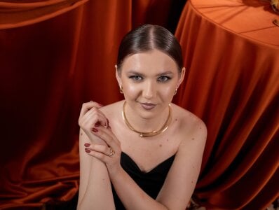 LessySmith Glamor style Pic