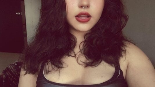 Afrodita_Wild_v Public Pic 2