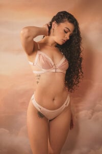 PaulinaSaint only yours 🤍 . fénykép