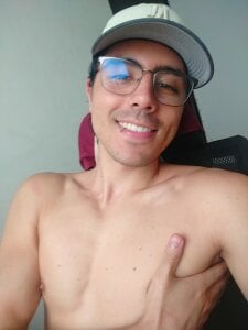 dylan_cross_ Public Pic 7