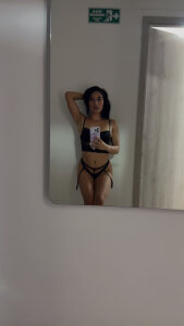 ScarlettWet9 A look to misbehave 😈🔥 Pic 4