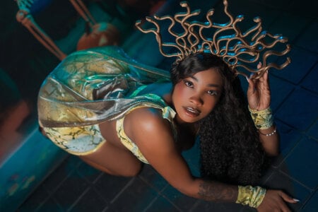 Aliisson_Cruz Sexy Meduza Pic 2