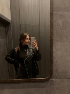 AmillyCarter selfies Pic 2