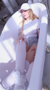 VeronicaBlush_ Do you like my look? Pic 5