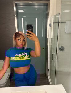 LuckyTonightx Public Pic