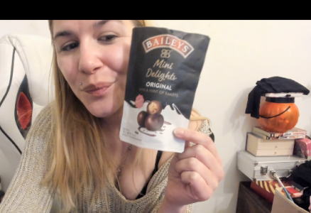 new_but_cute testing this - im no nude btw Hình 4