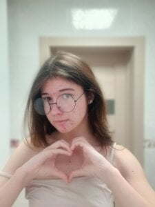 MarilynMun Hello dear, how are you doing, I want to enslave you with my photographs Pic