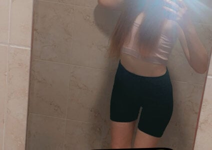 Glowing_Elegant_Tessa Public Pic