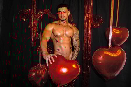 NoahhBrown kullanıcısının Saint Valentine's albümü -  3 fotoğraf