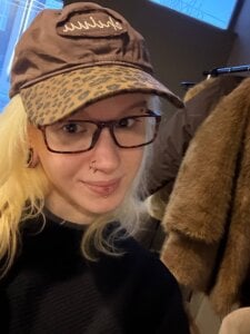 Mia_WaterFall: Public ( 7 фото)