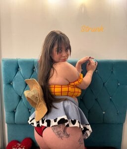 strunky2407 looking for a farmer! Pic 3