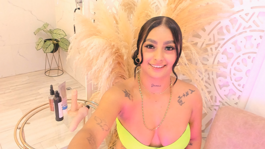 amber__ferrera 💛 Bilde 3