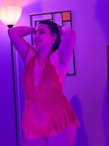 Dasha_Brunn Here sensuality is not shown all at once: it is built. ❤ 사진 3