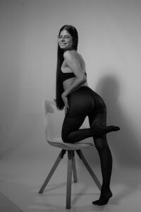 carlina_15 Class, curves, and a touch of mystery Pic 4