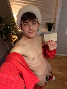 MarzeenWalzton Reddit Pic