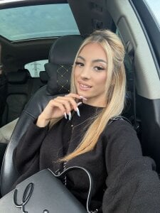 MeganKroft_ Public  8. fénykép