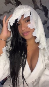 BrunetteBliss69 Public Pic 3