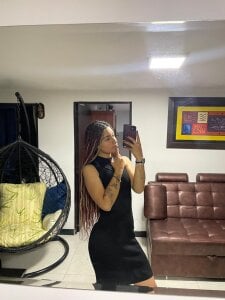 DAKOTA_TAY1 Public Pic