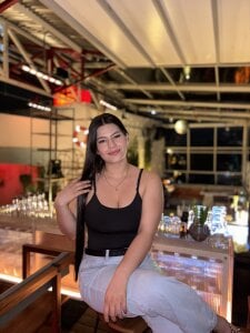 Saanvi21 ☘️✨ Pic 3