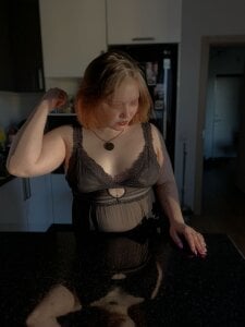 SofiaAdamsPublic照片 4
