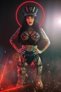 darkinkedbabe sexy neon Foto 9