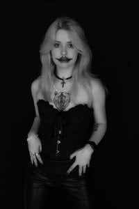 Alexa_Pirs black and white Pic 5