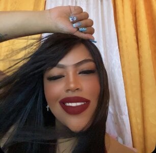 Hellen_Wet Public Foto