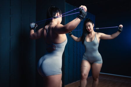 BellaFernandez__ MY FITNESS PHOTOS Pic 3