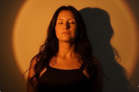 emma_evanss__ peace, relax Hình 2